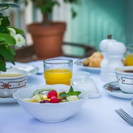 Casa Luna Verde * Марбелья